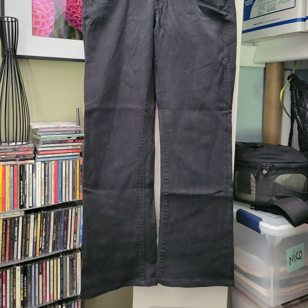 Levi's jeans. Black.